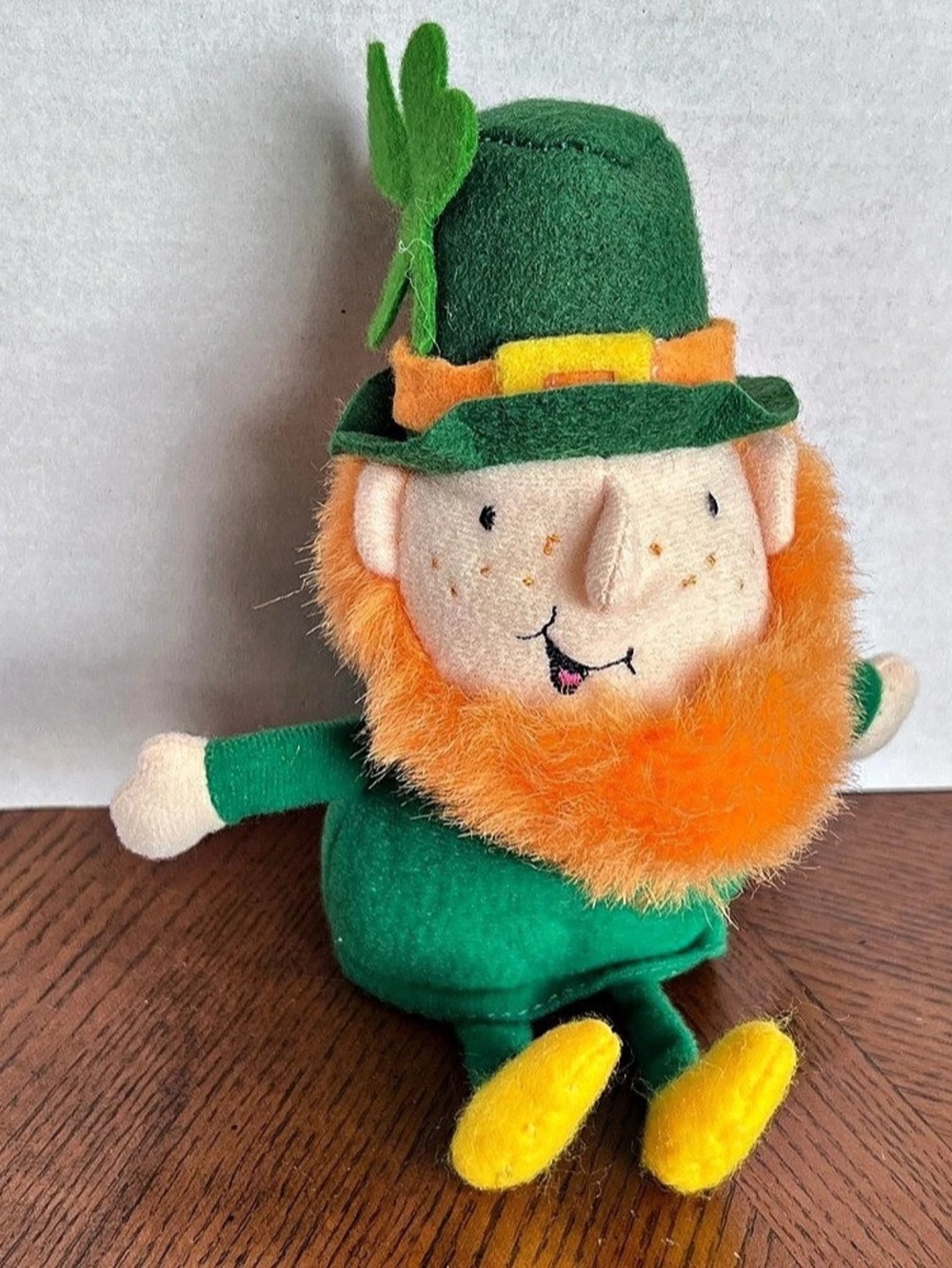 Hallmark Leprechaun Plush Green Orange St. Patrick's Day Sound 6"